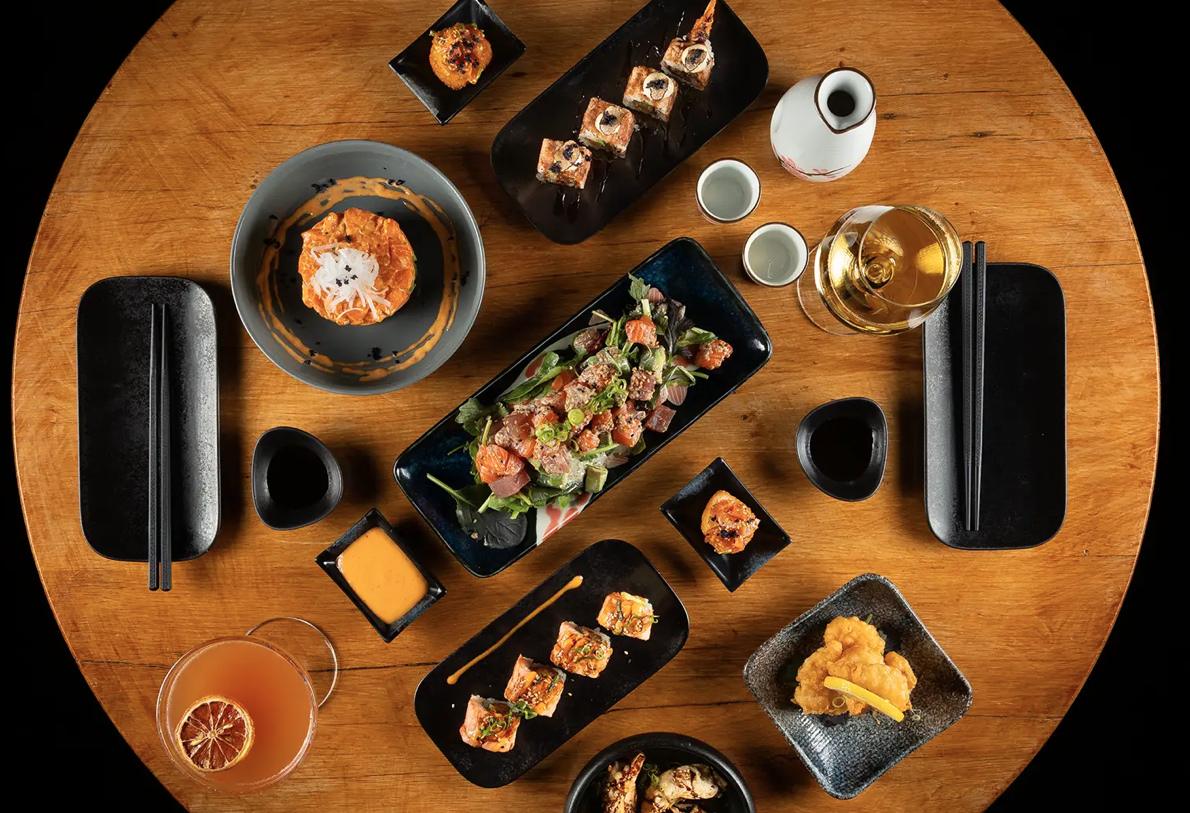 Vielfältige Auswahl an asiatischen Tapas und Sushi-Spezialitäten im Zweigleisig Düsseldorf