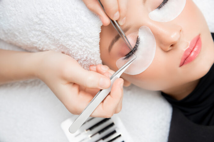 Wimpernverlängerung und Auffüllen – Bild 2