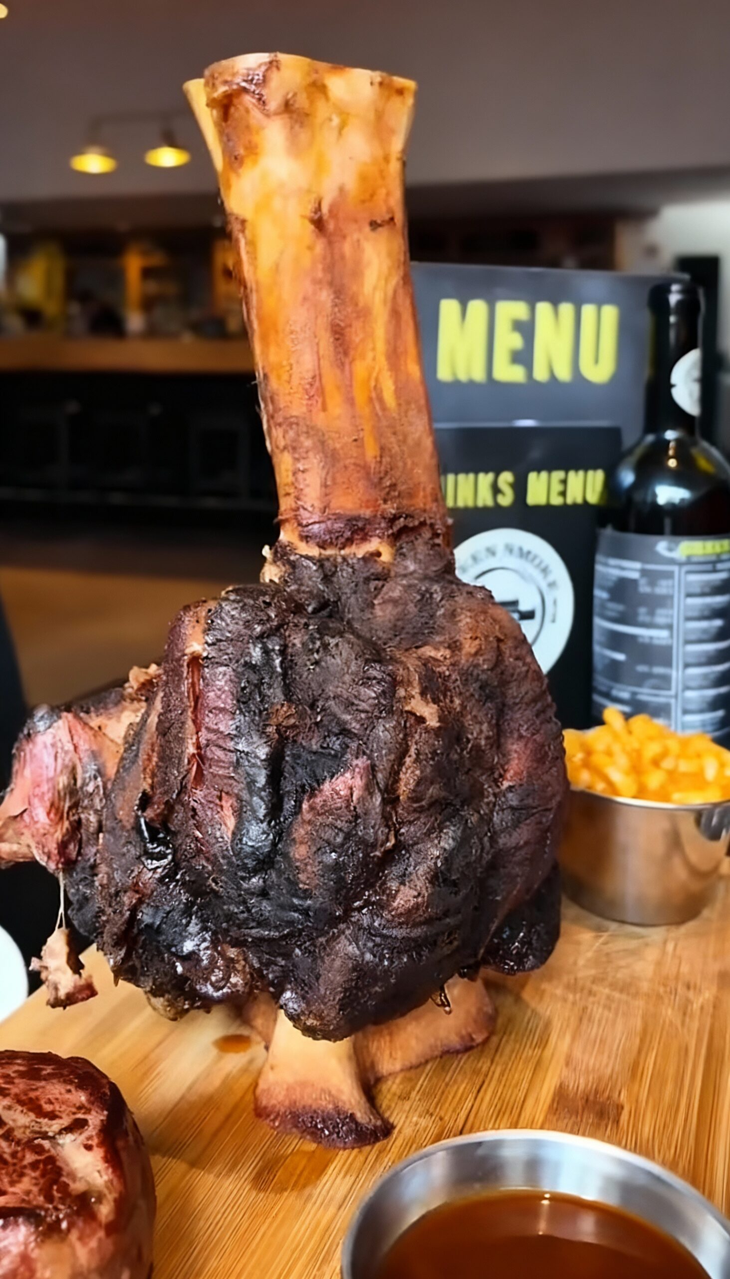 1,6 kg Beefhammer mit 4 Beilagen nach Wahl – Bild 2