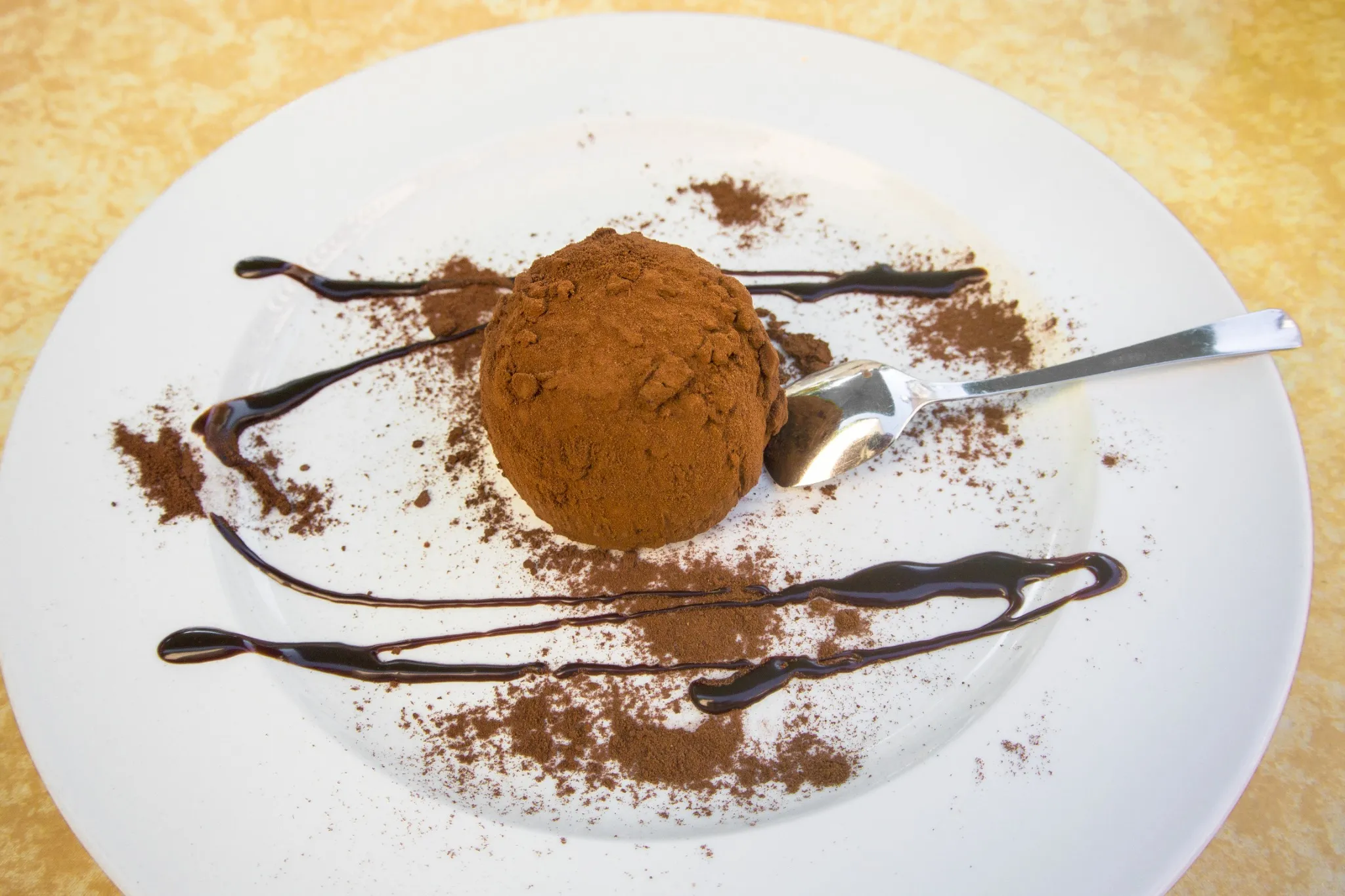 Special Burger, Pasta oder Flazza mit Dessert – Bild 5