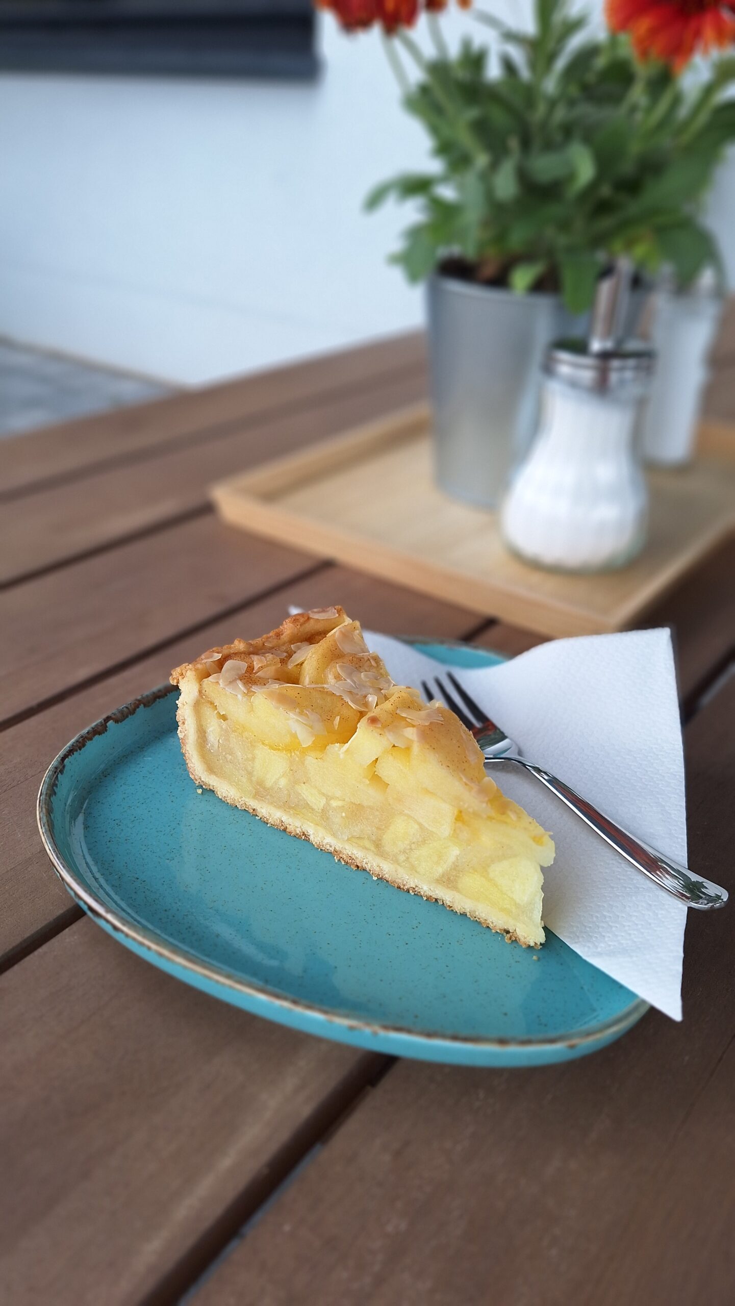 Matcha Latte, Whipped Coffee & Kuchen für 2 Personen – Bild 4