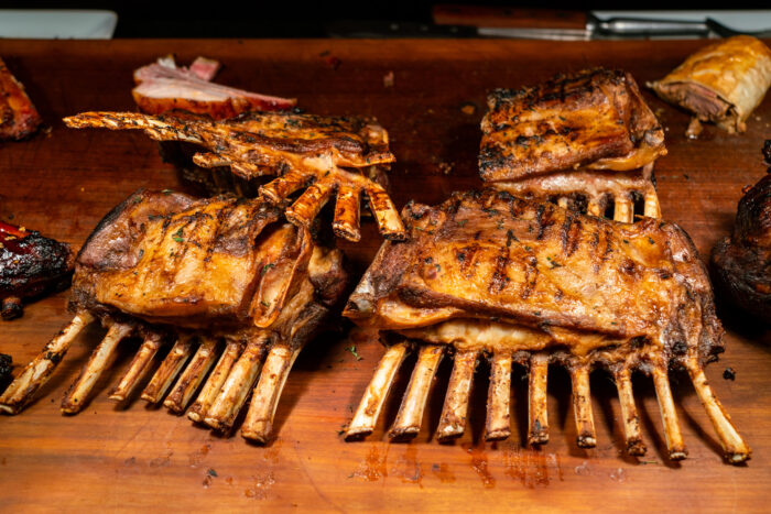Frisch gegrillte, saftige Spareribs im Restaurant Sunshine Berlin