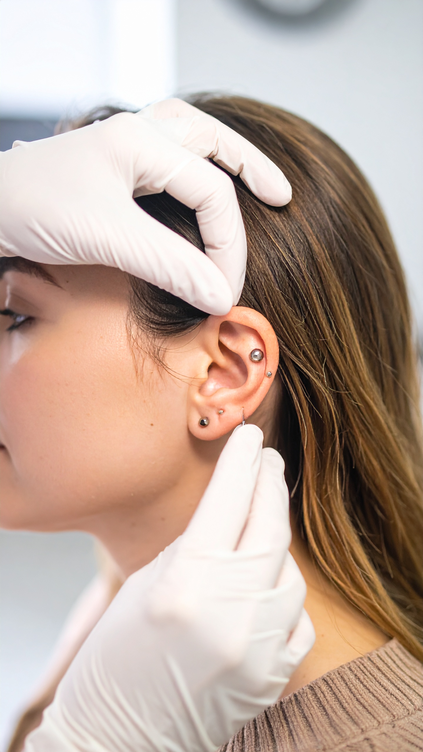 Ohr Piercing nach Wahl – Bild 2