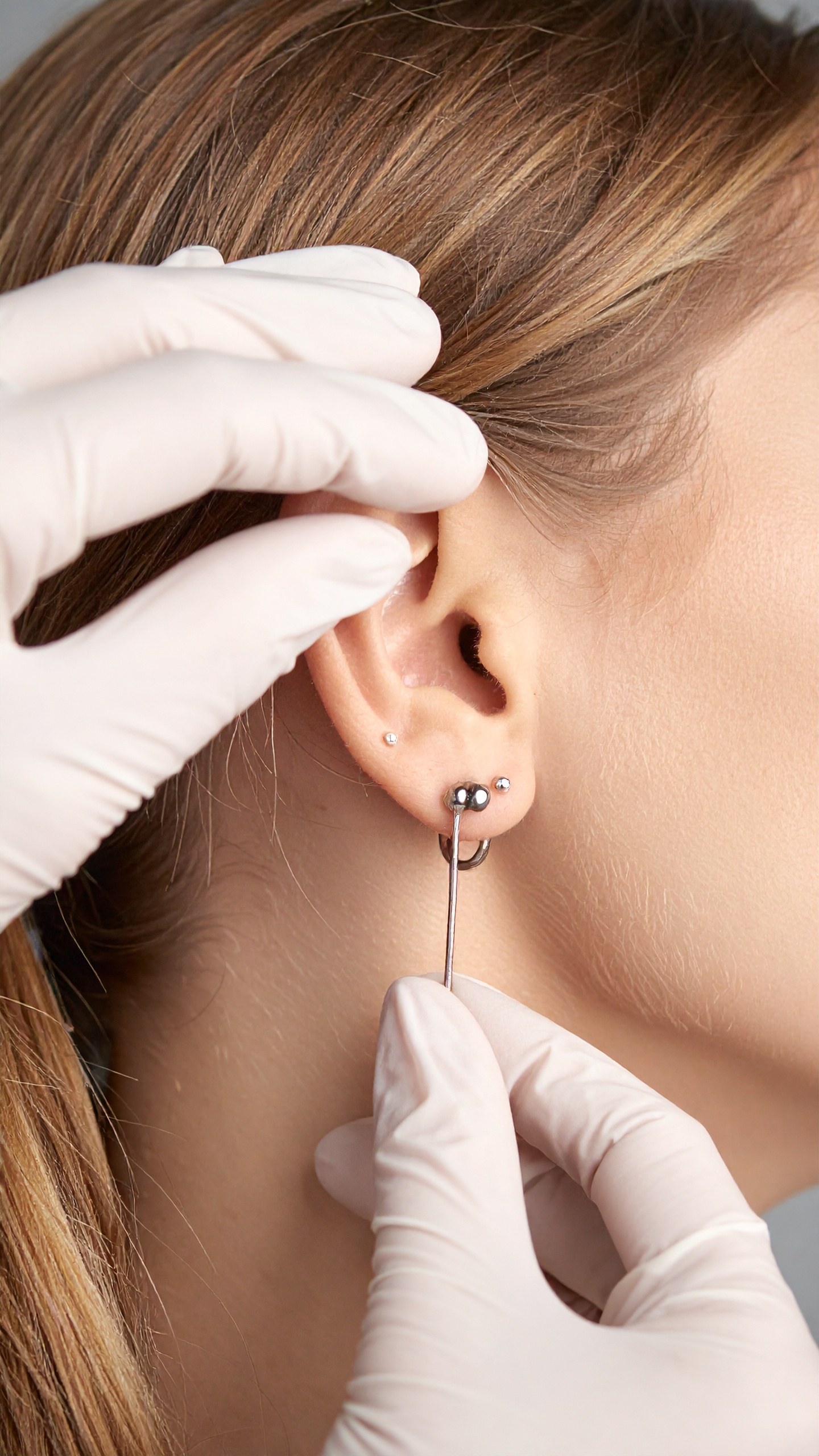 Ohr Piercing nach Wahl – Bild 3