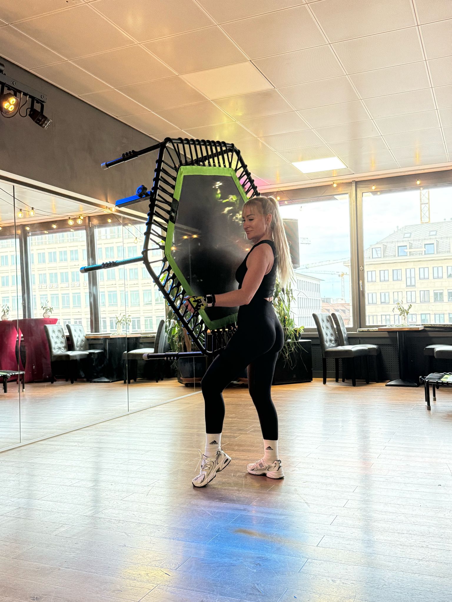 3‑er Karte Lady Jumping – Bild 3