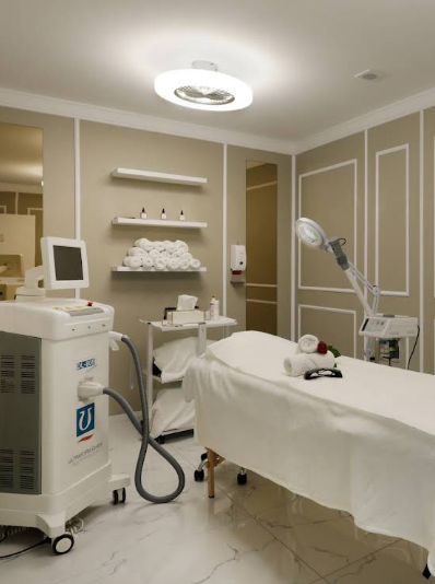 Wellnessmassage & Mikrodermabrasion oder Korean Lashlift – Bild 2