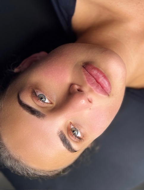 Wimpern- und Augenbrauenlifting – Bild 3