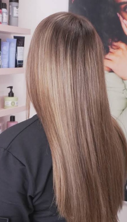 Haarschnitt mit Waschen, Schneiden und Föhnen – Bild 3