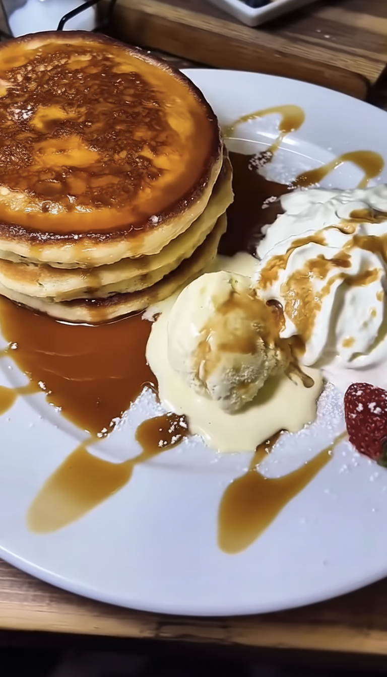 American Pancakes & Getränk für 2 Personen – Bild 3