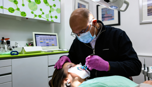 Wertgutschein für eine Zahnreinigung oder Zahn‑Bleaching