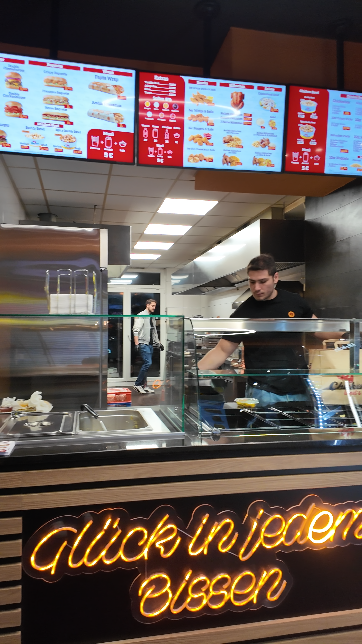 Crispy Baguette oder Chicken Burger Menü für 2 Personen – Bild 5