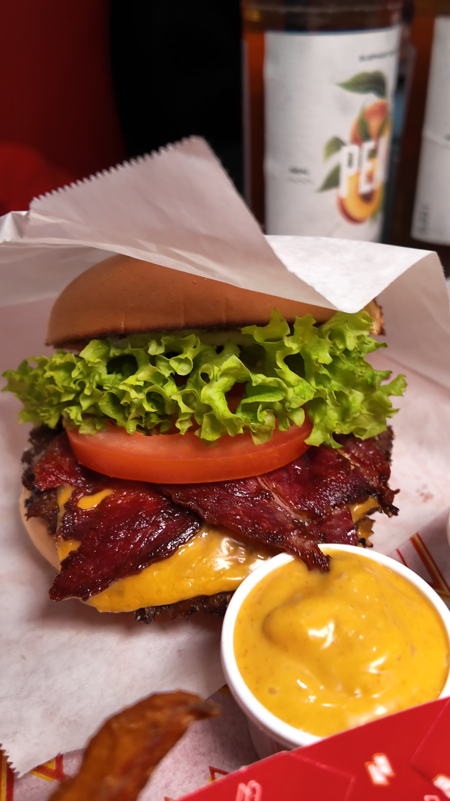 Burger Menü & Chilli Cheese Nuggets für 2 Personen – Bild 3