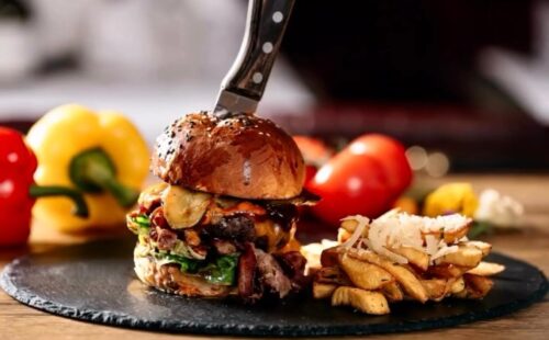 Tartufo Burger mit Süßkartoffelpommes für 2 Personen