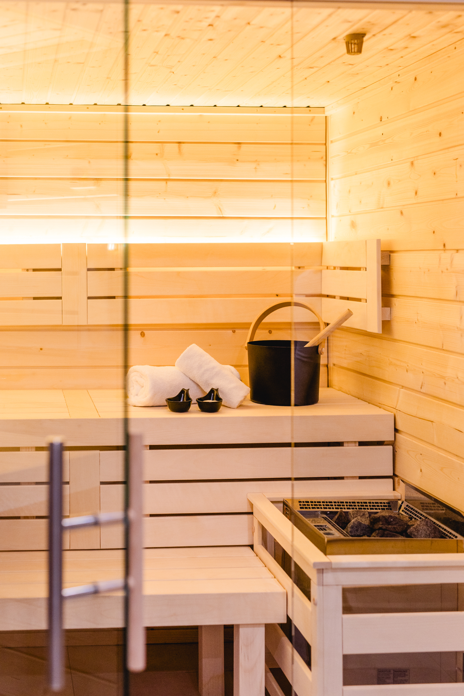 3 Std. Privat Spa mit Antipastiplatte & Getränken für 2 Personen – Bild 3