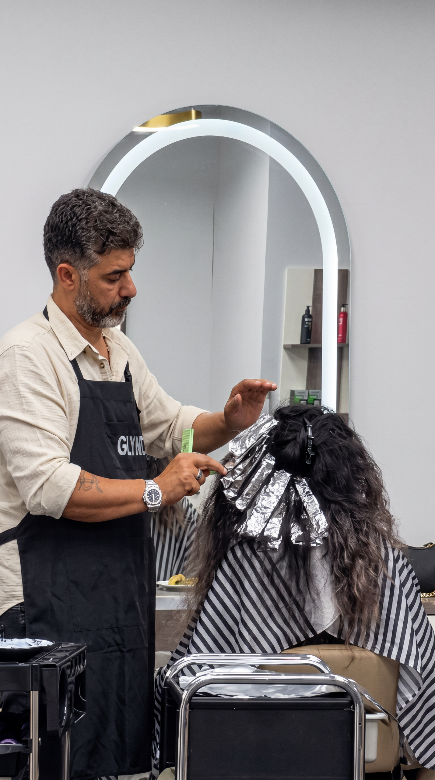 Damenhaarschnitt mit Waschen, Styling & Pflege – Bild 2