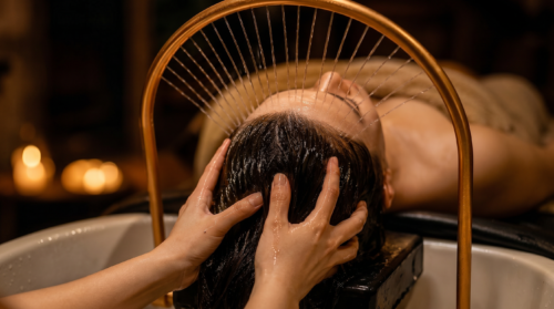 Head Spa bei Almas Spa Frankfurt – entspannende Kopfhautmassage zur Förderung der Durchblutung, Regeneration und des Wohlbefindens in exklusiver Spa Atmosphäre