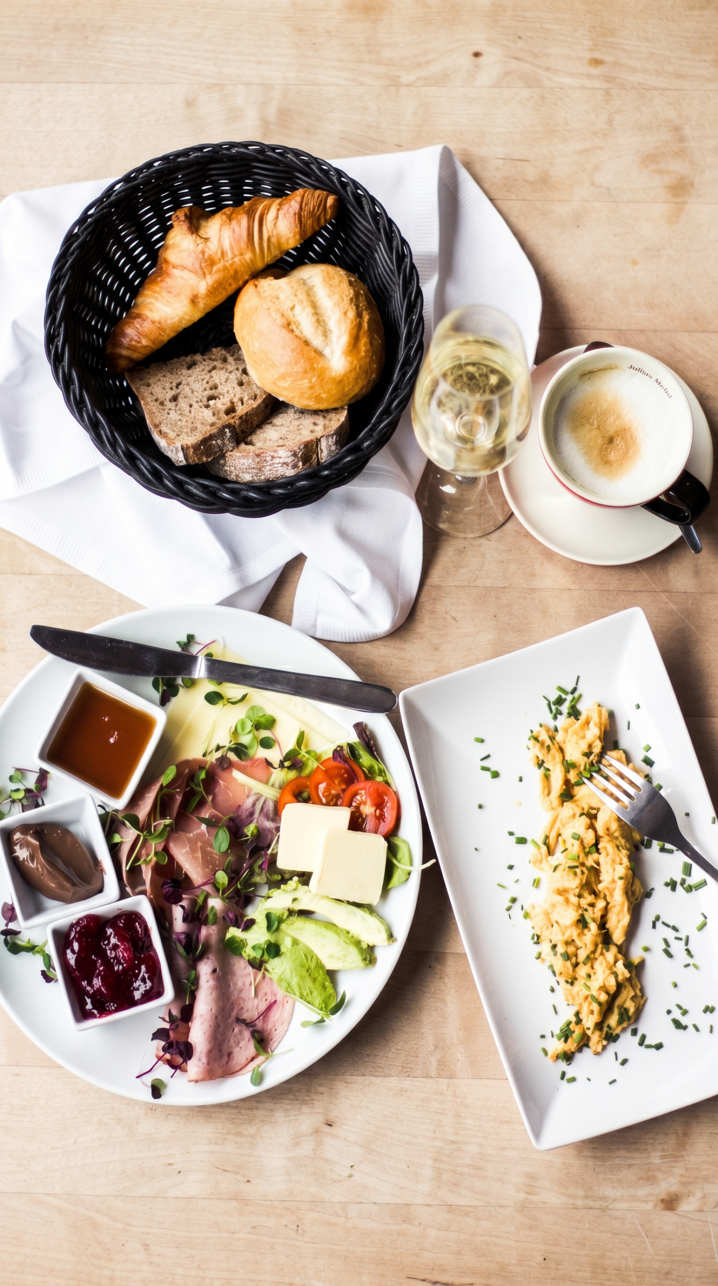 Genießer-Frühstück mit Sekt & O-Saft für 2 Personen – Bild 4