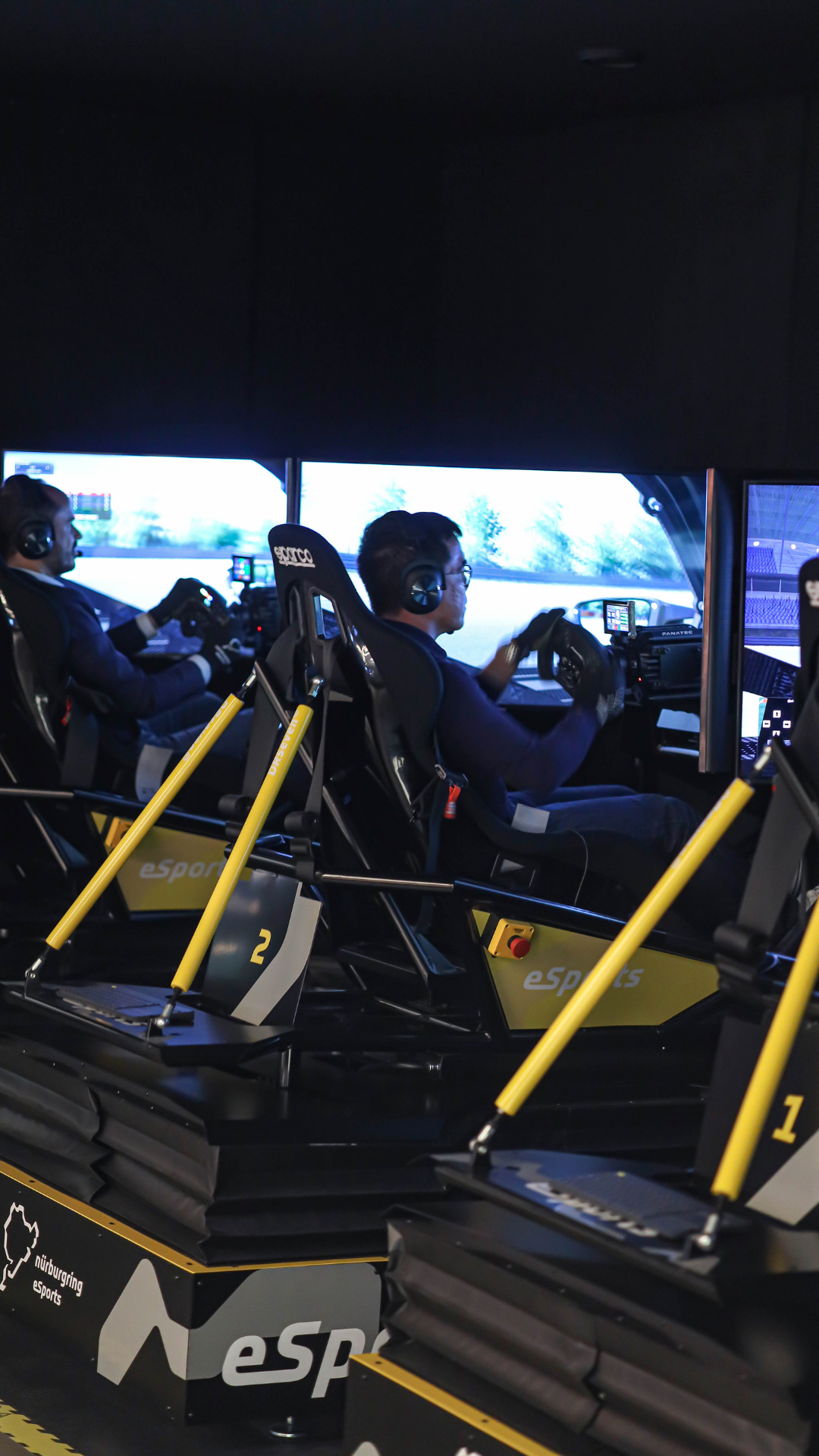 20 Min. Full-Motion Rennsimulator – Bild 7
