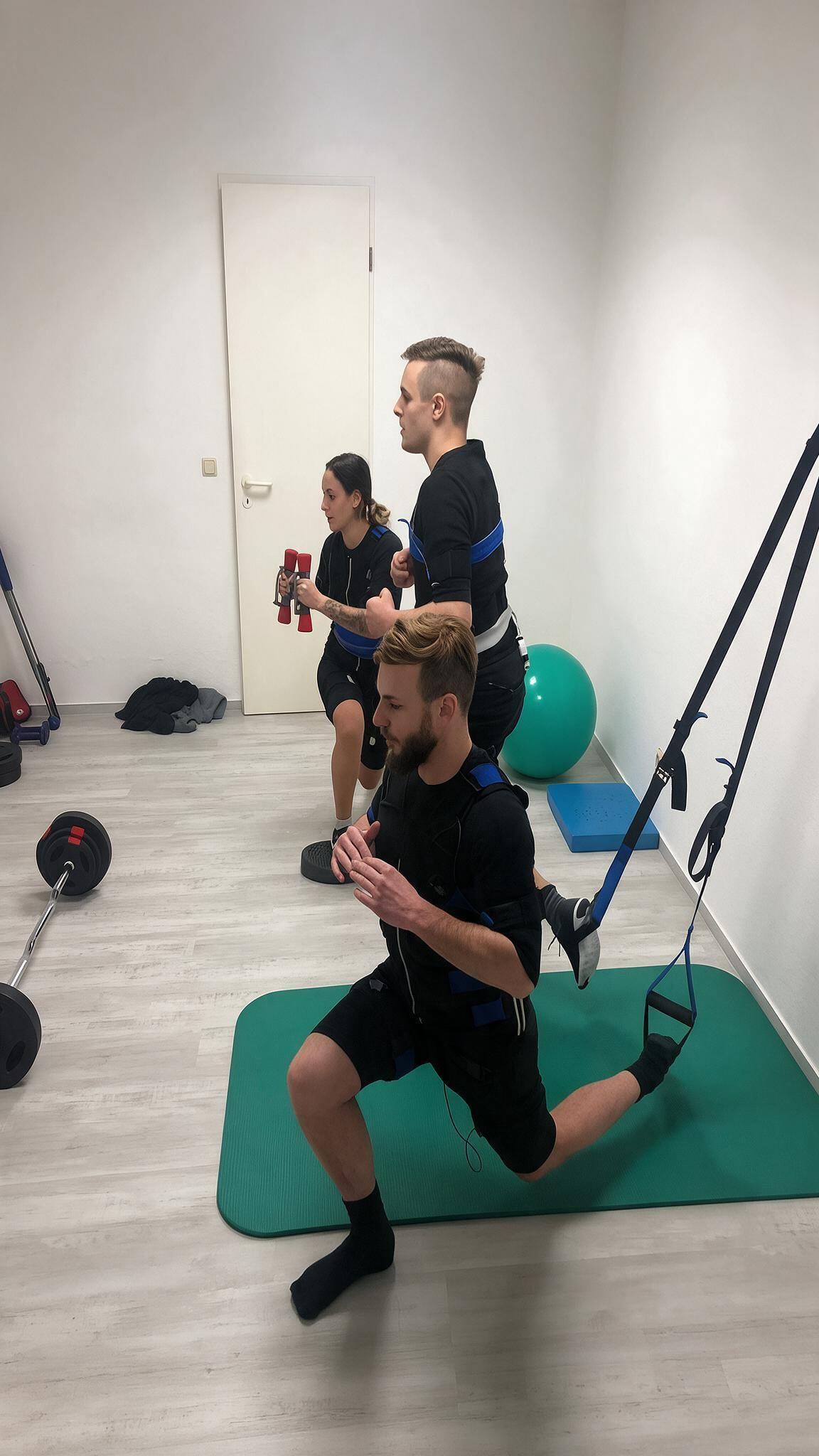 2x EMS Trainingseinheiten – Bild 3